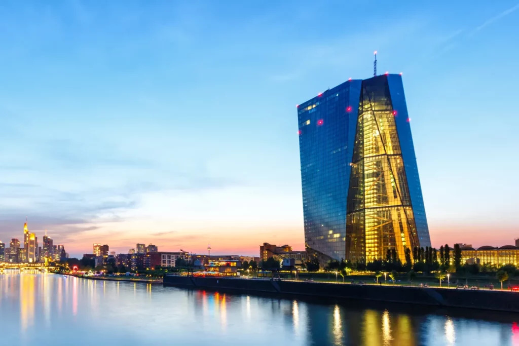 EZB Leitzins Zinsentscheidung Finanzierung KMU Deutsche Firmenkredit Partner